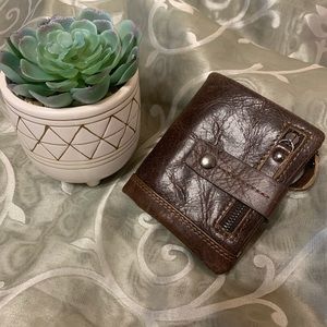 Women’s brown leather wallet